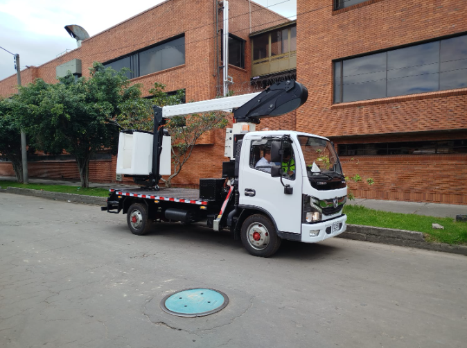 Eficiencia en grandes infraestructuras eléctricas - PROING (Colombia)