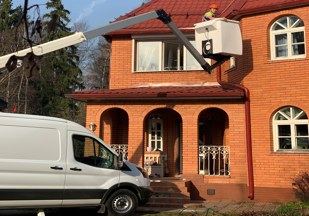 Safe Technology introduces the Klubb K26 vehicle mount platform in Russia