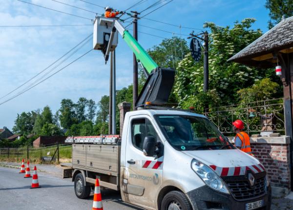 Working at Height: How Network Technicians Can Reduce the Risks