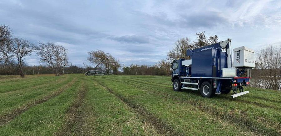 What systematic checks should you carry out on site before using your mobile elevating work platform?