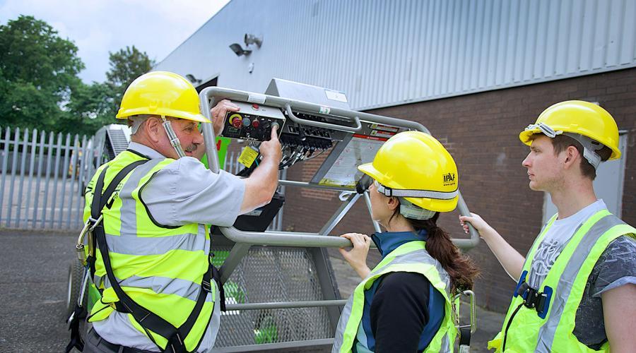 Are different training modules available for various types of aerial platforms?