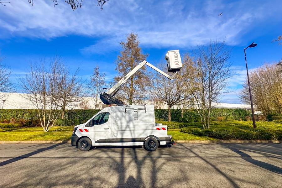 The cutaway van-mounted platform: compactness taken even further