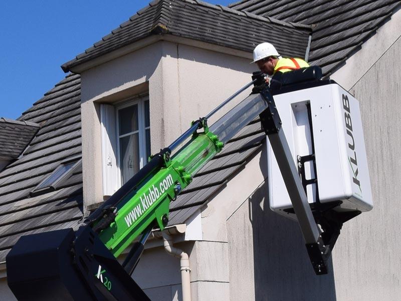 Wie begegnen Sie Lärmbelästigung, wenn Sie eine Hubarbeitsbühne bei Arbeiten in der Höhe einsetzen?
