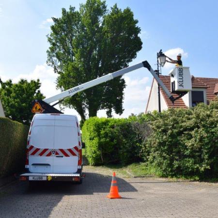 A significant gain in payload with the Klubb aerial work platform light range!