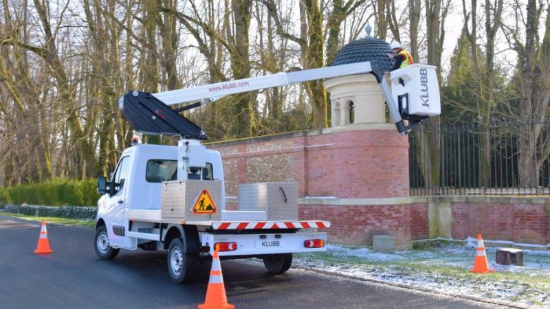 What are the advantages of boom lift rentals?