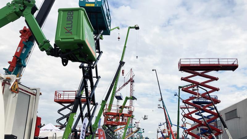 What are the 5 types of aerial work platforms ? 