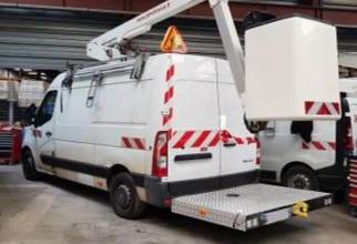 file n°1167 aerial platform et35lez on a renault master van