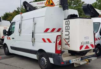 file n1183 aerial platform k26t on a renault master van