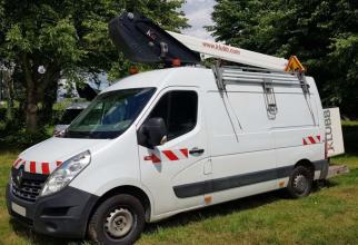 file n1190 aerial platform k32 on a renault master van