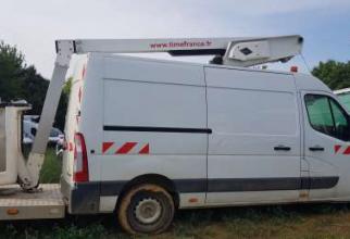 file n1195 aerial platform et32le on a renault master van