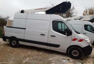 file n°1237 aerial platform k26 on a renault master van