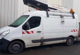 file n°1062 aerial platform et32le on a renault master