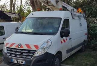 file n°1087 aerial platform et32ne on a renault master