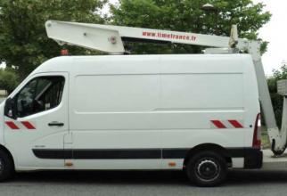 file n°1088 aerial platform et32ne on a renault master