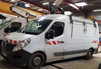 file n°1092 aerial platform k32 on a renault master