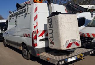 file n°1090 aerial platform k32 on a renault master