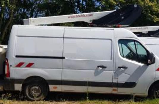 file n°1148 aerial platform k32 on a renault master van