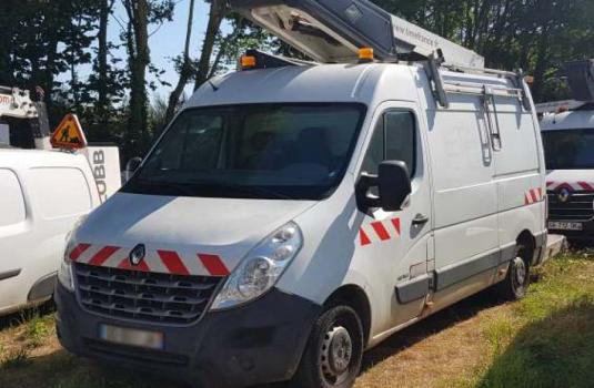 file n°1168 aerial platform k21b on a renault trafic van