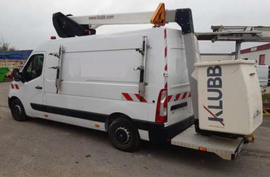 file n°1236 aerial platform k32 on a renault master van