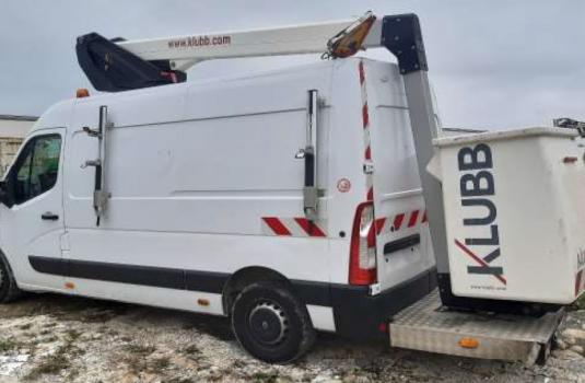 file n°1239 aerial platform k32 on a renault master van