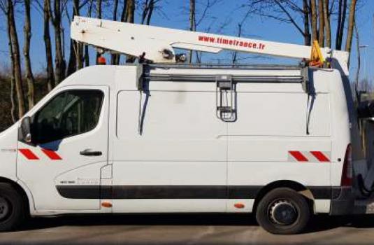 file n°1083 aerial platform et32ne on a renault master