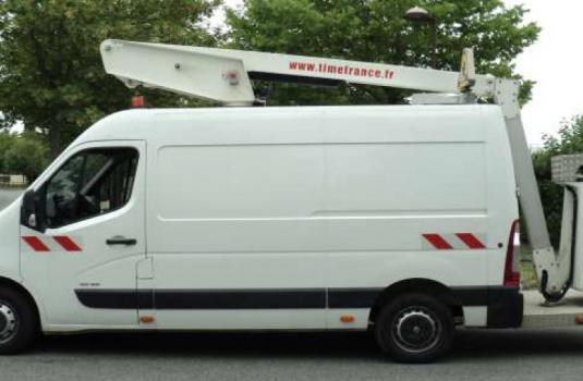 file n°1088 aerial platform et32ne on a renault master