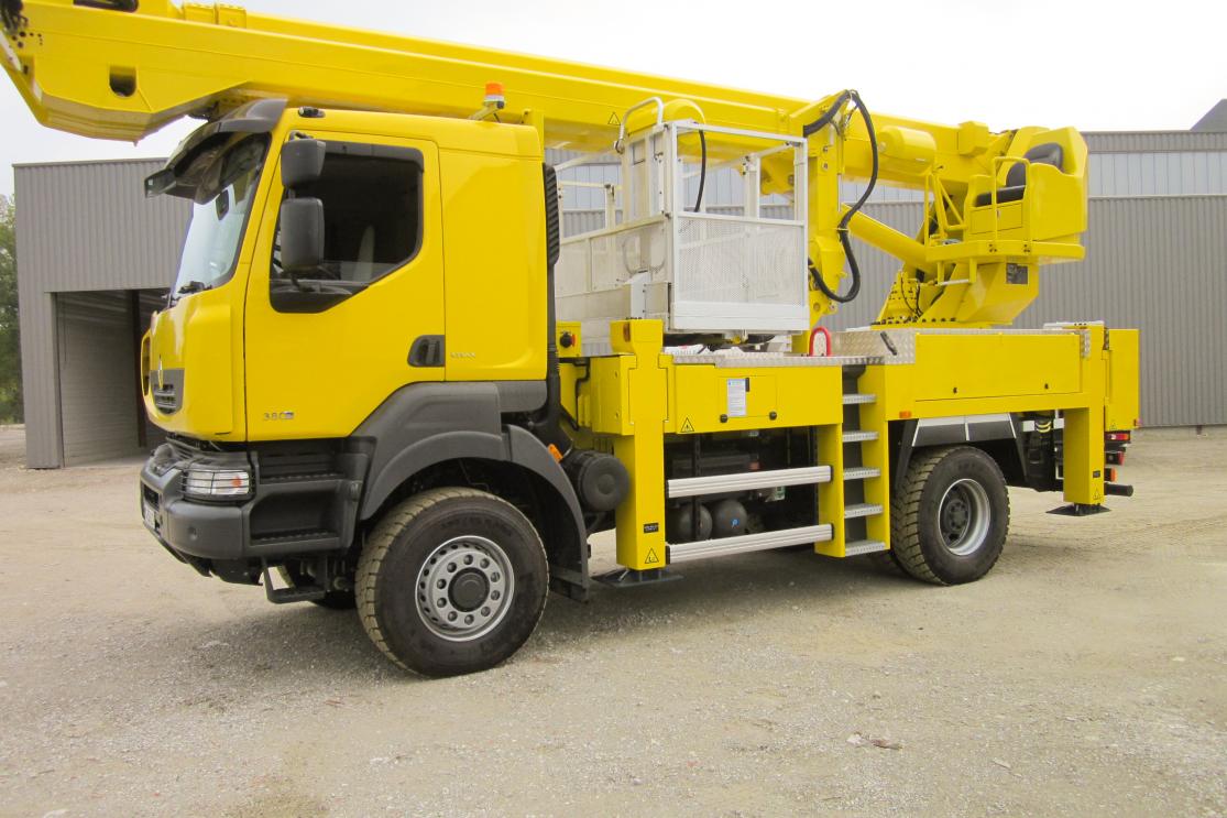 350 tbe aerial lift truck