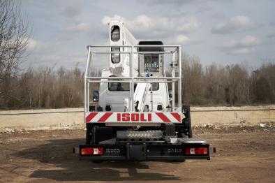 22m articulated boom lift on chassis pnt 220 nlx