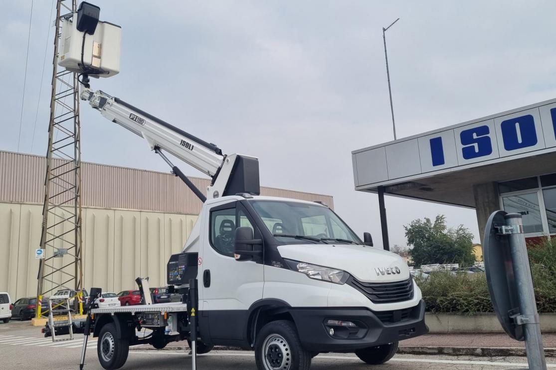 18m telescopic aerial platform on iveco daily diesel pt 180 e